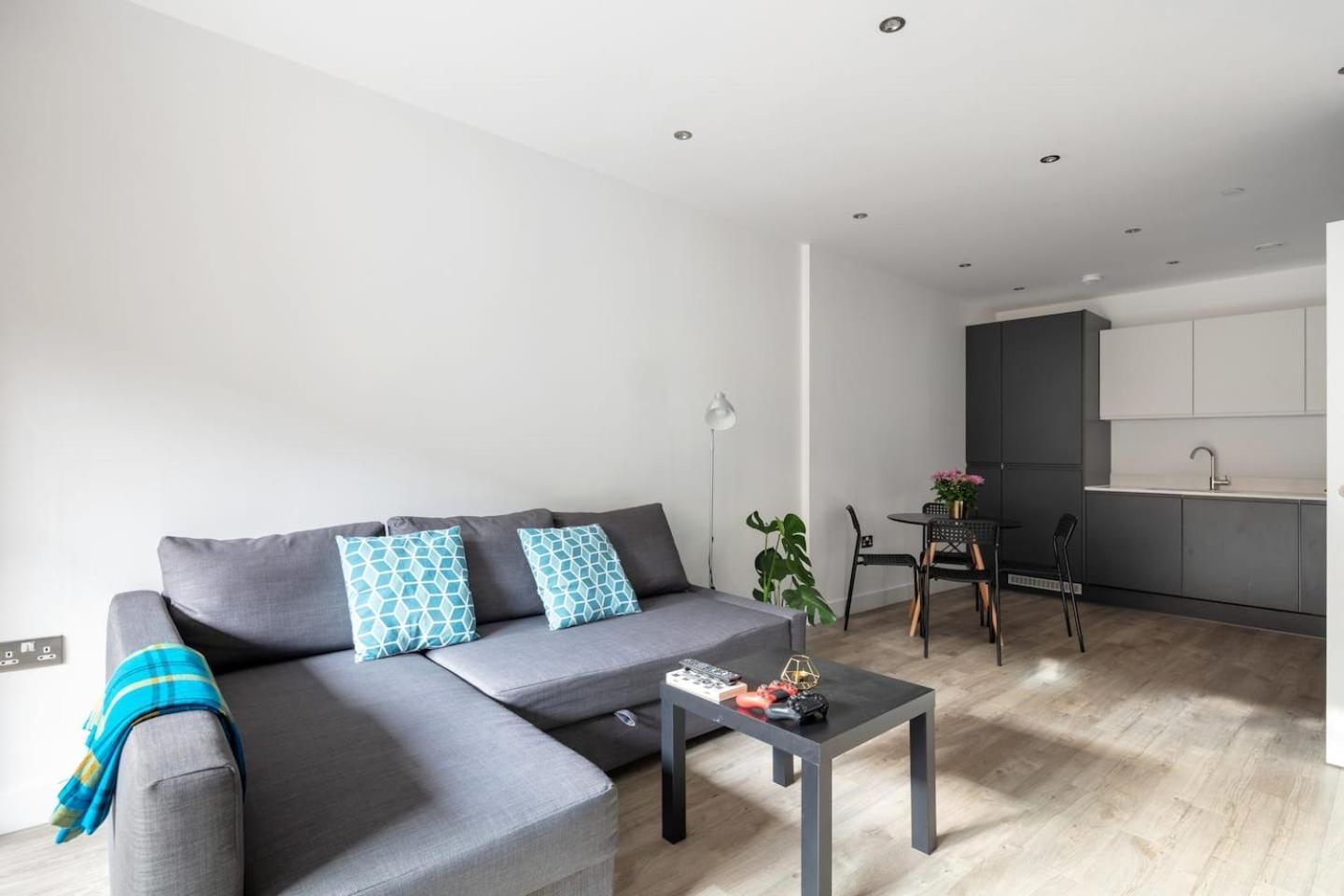 Apartment 2 Mins Walk From Ucl Campus And Stadium