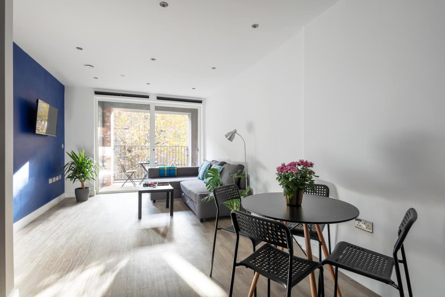 2 Mins Walk From Ucl Campus And Stadium Apartment *