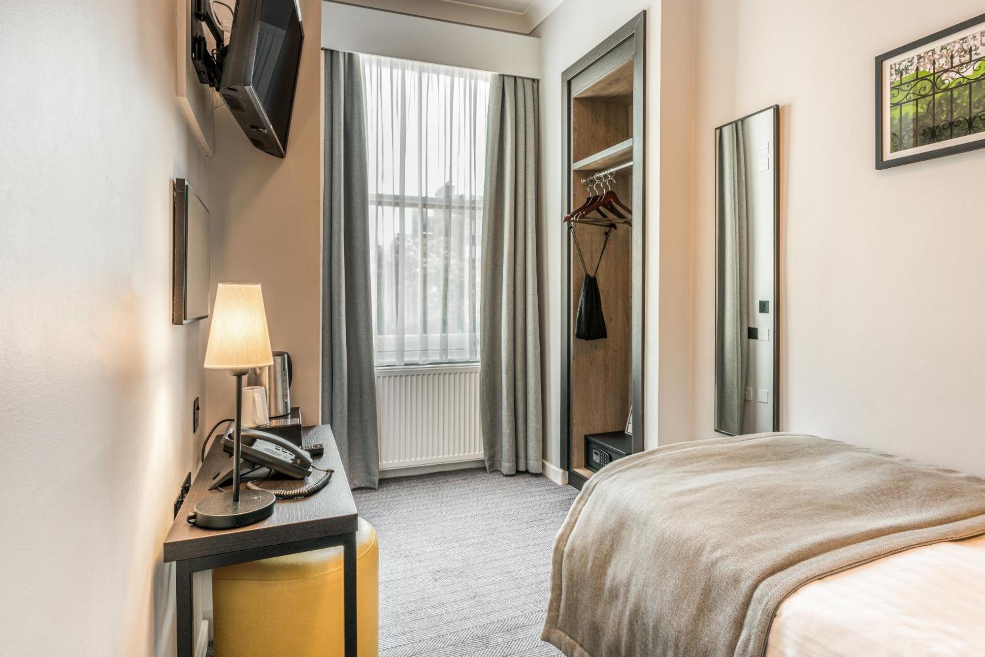 Hotel Princes Square