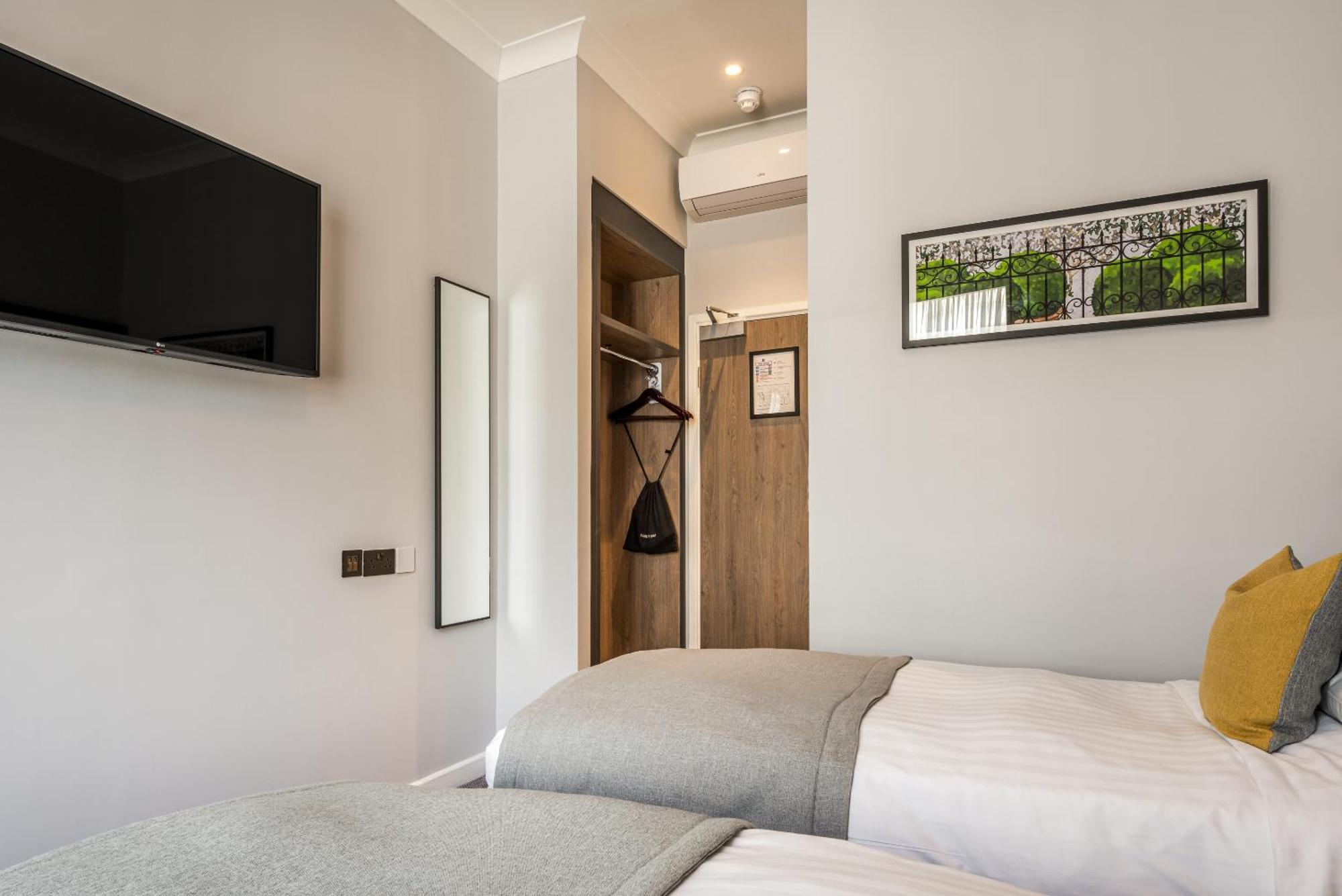 Princes Square 4* London