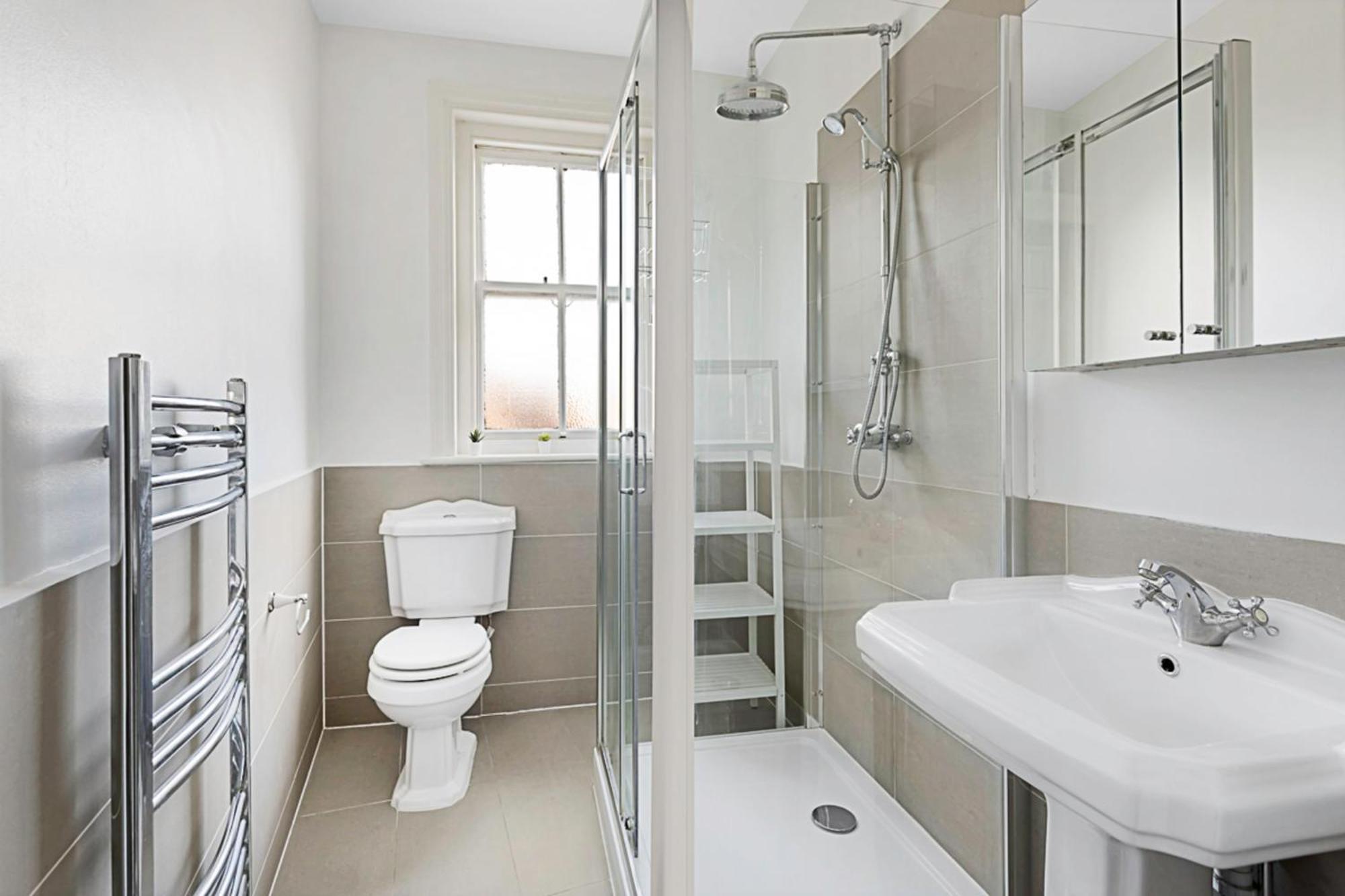 Apartment Serene 2br - 3 Mins To Fulham Broadway London