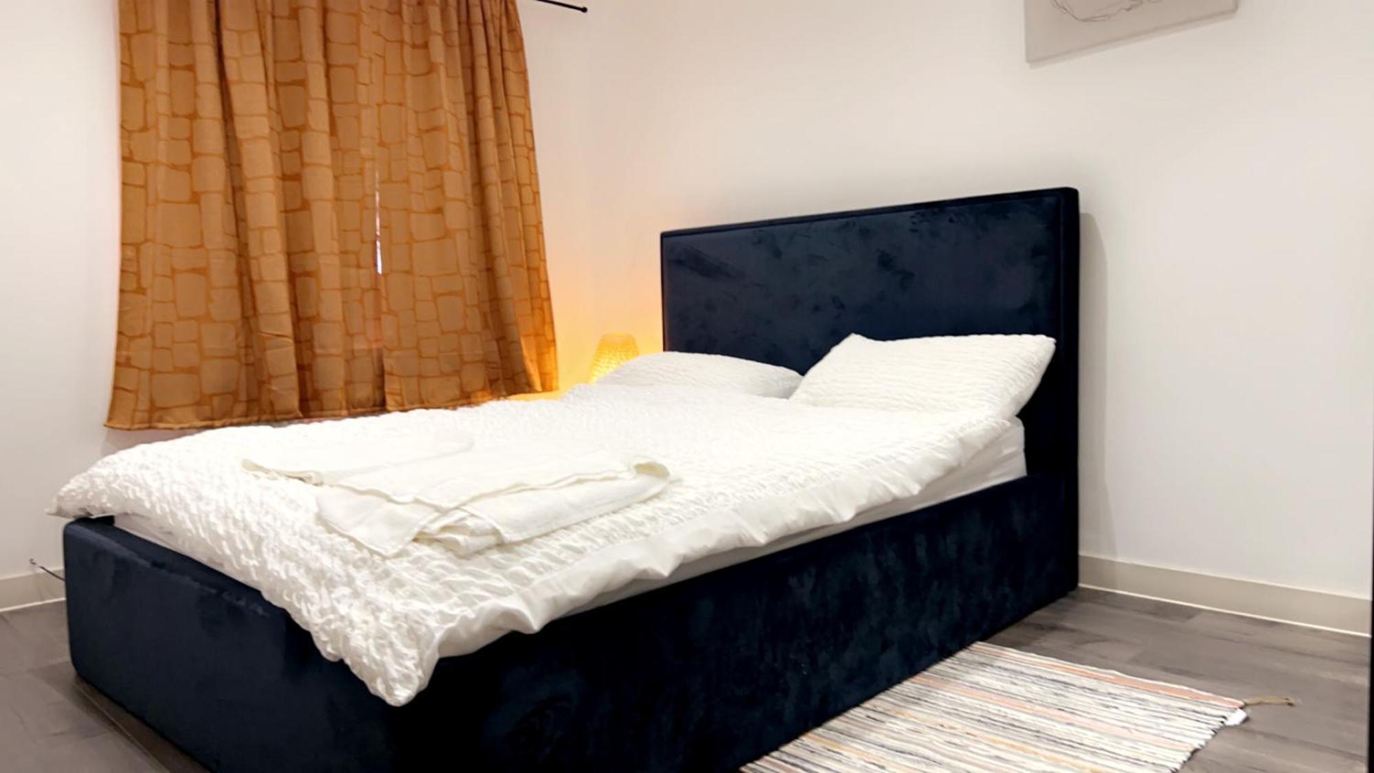 Redline Homes * London