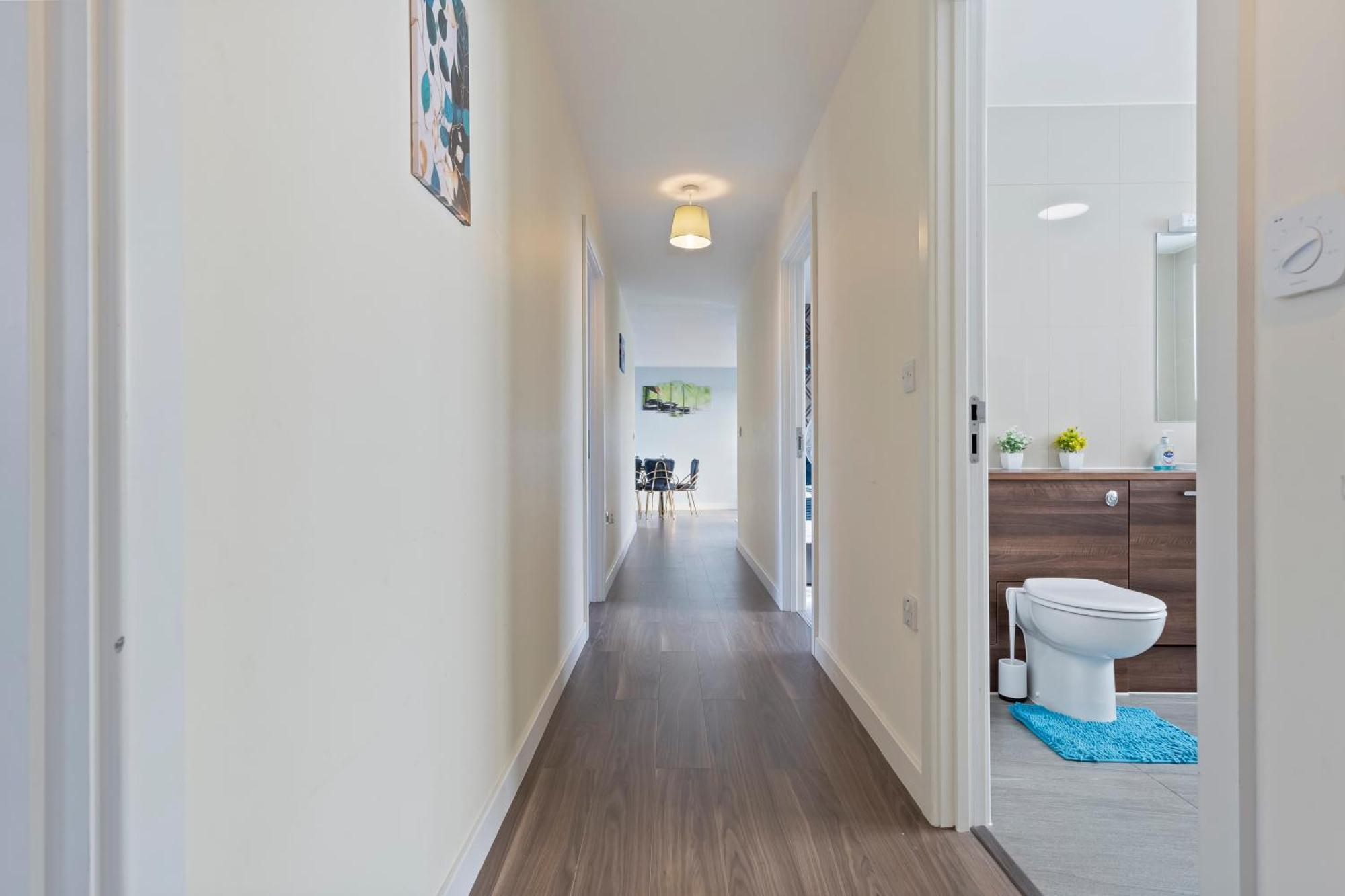 Apartment Spectacular 3Br 2Bath Rooftop Sky-Views With Parking *