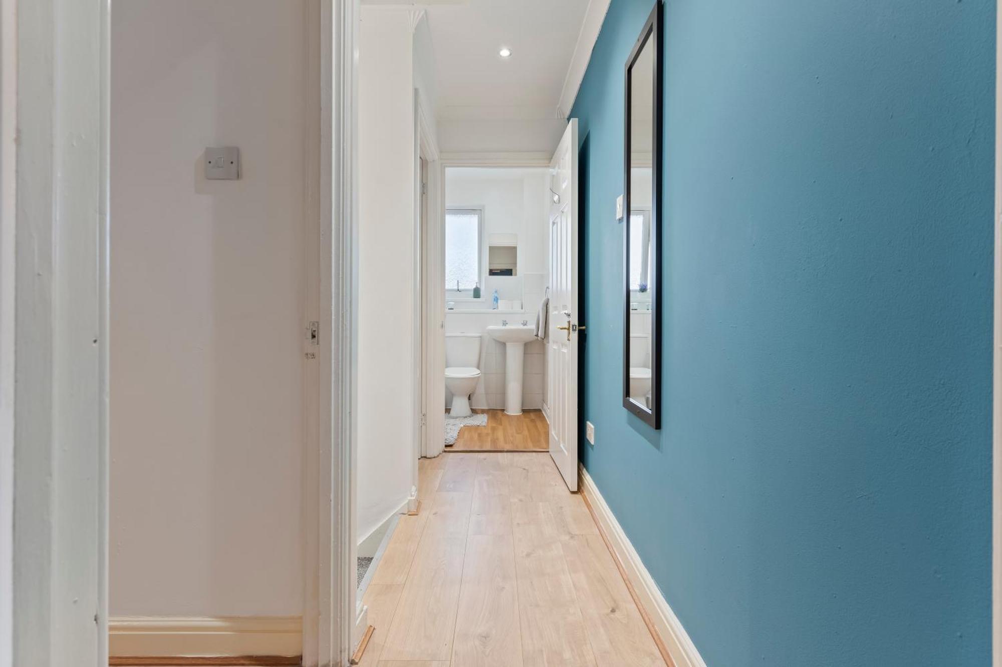 Lovely 4Br House In The City With Parking Londres