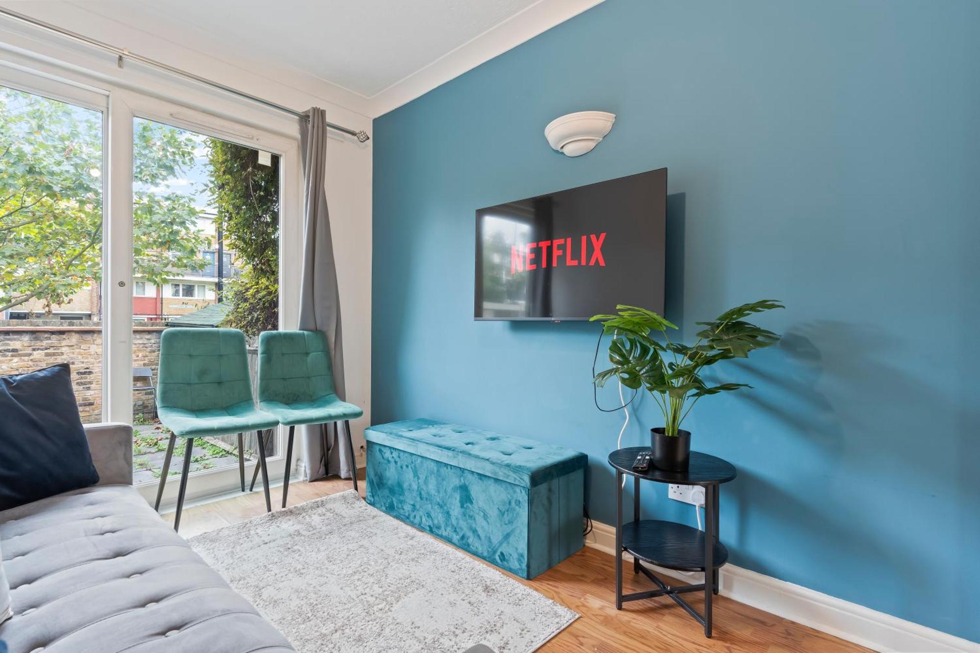Casa de férias Lovely 4Br House In The City With Parking Londres