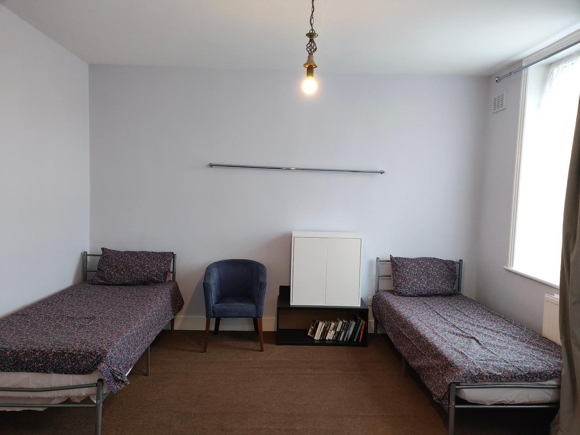 The Highbury & Islington 2 Single Beds