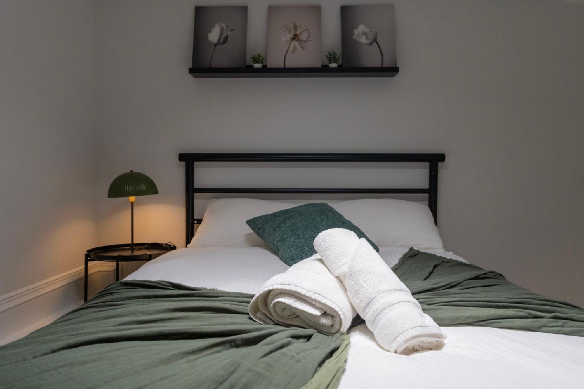 Gorgeous 2bed House In New Road Apartamento *