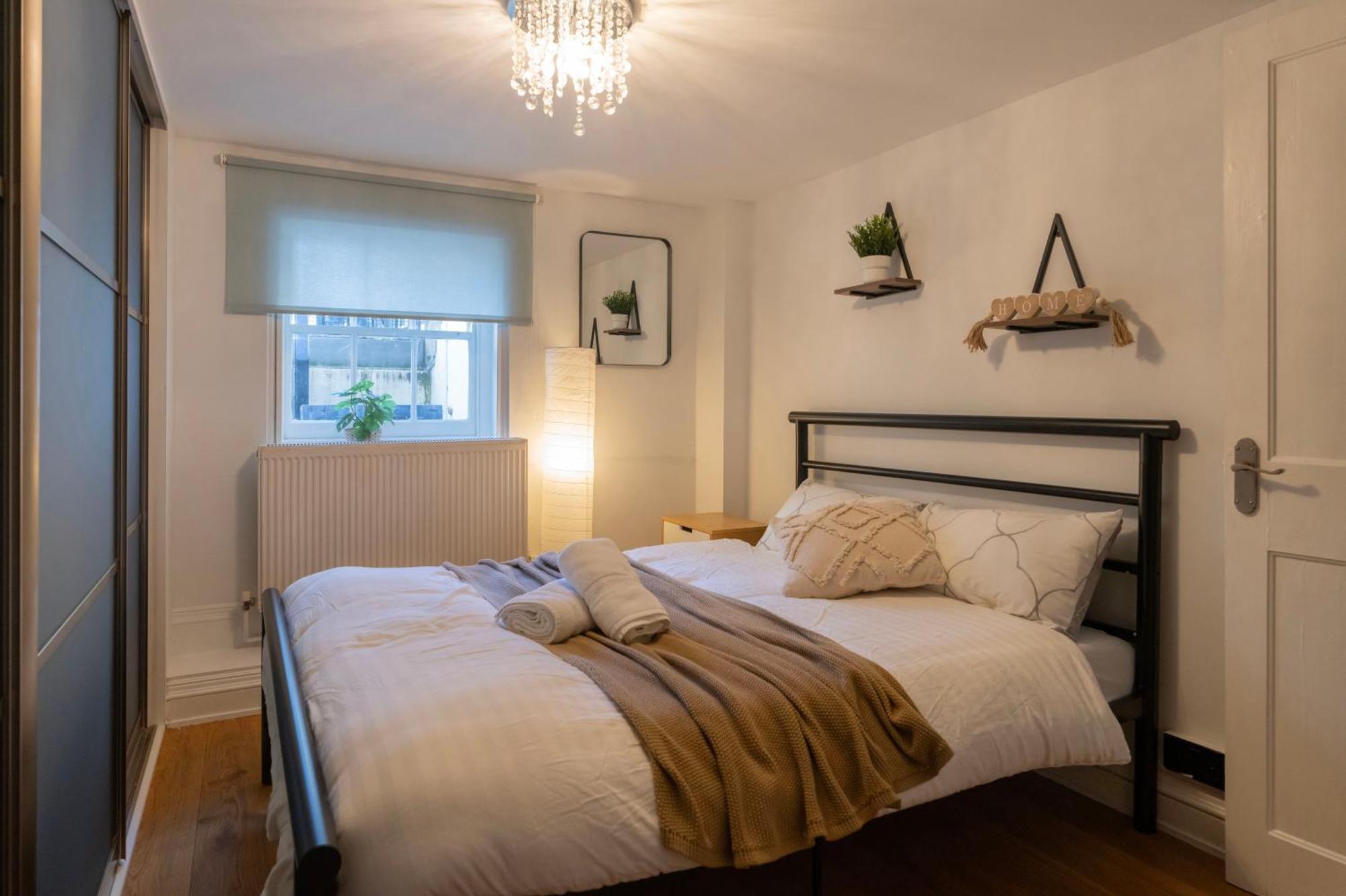 Gorgeous 2bed House In New Road Apartamento