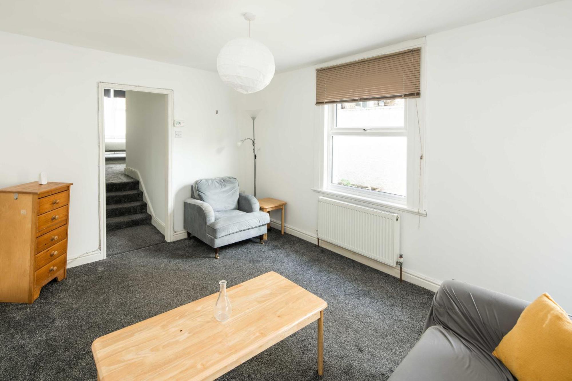 Charming Brixton Flat With Patio & Modern Comforts Apartment