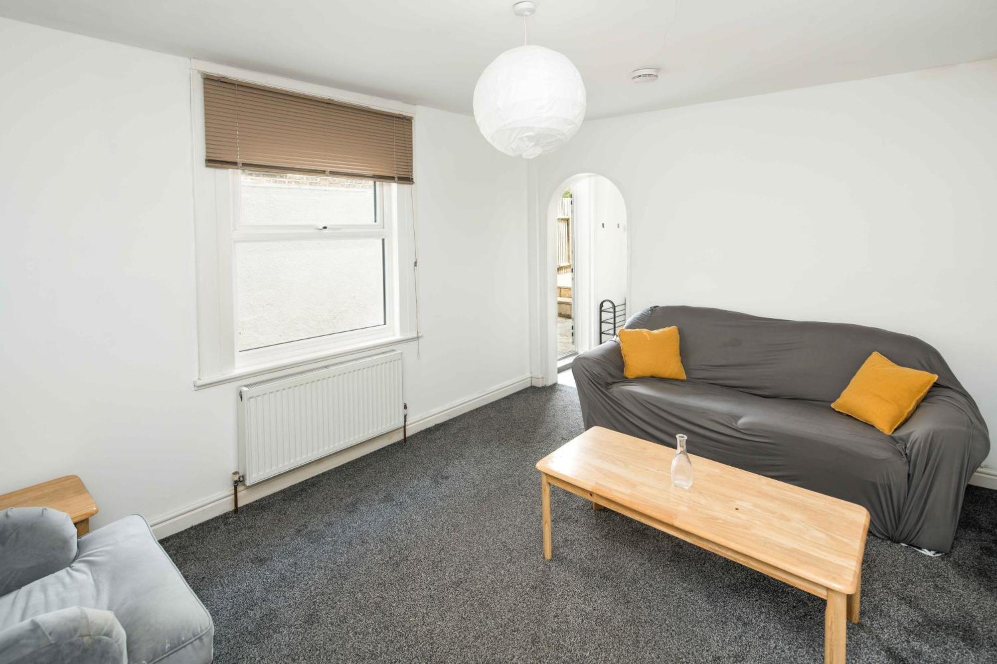 Charming Brixton Flat With Patio & Modern Comforts London