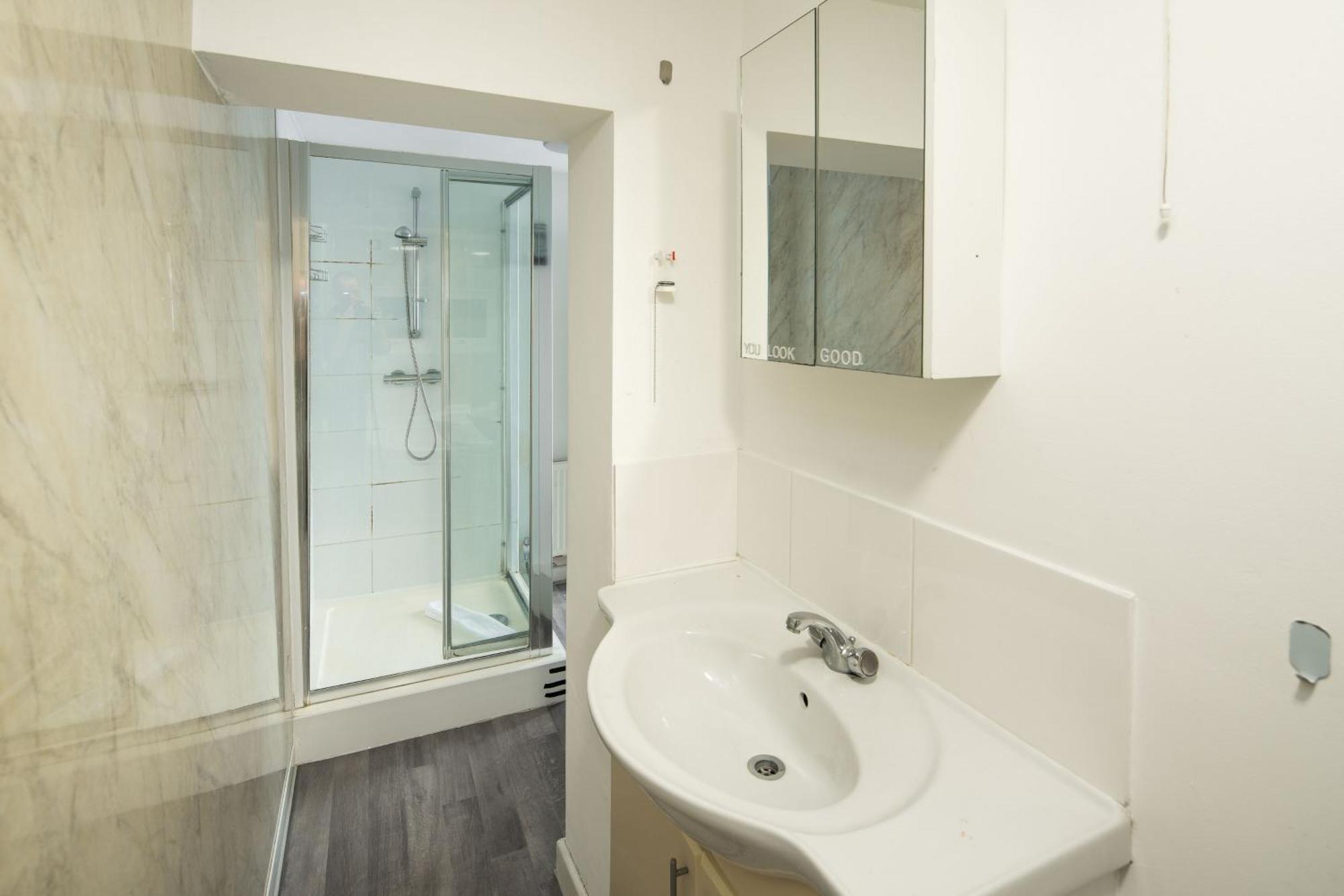 Charming Brixton Flat With Patio & Modern Comforts Apartment
