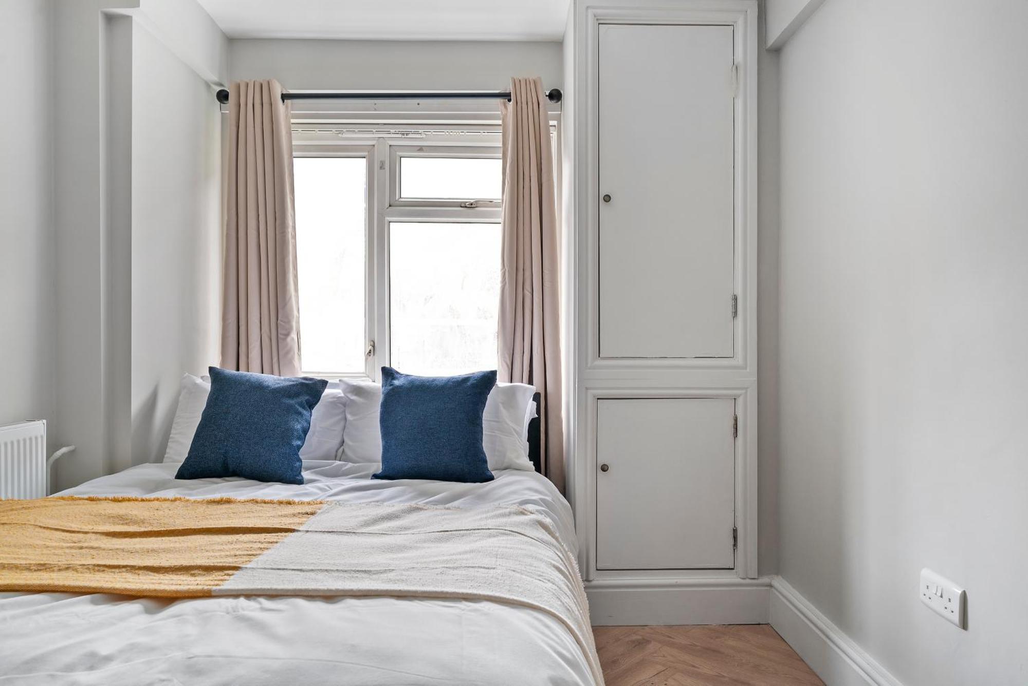 Greenwich Zone 2 5 Beds 2 Bath Free Parking London