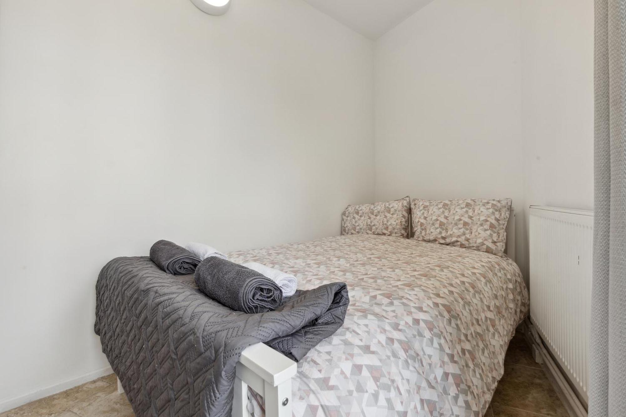 Spacious 3 Bedroom Near Attractions