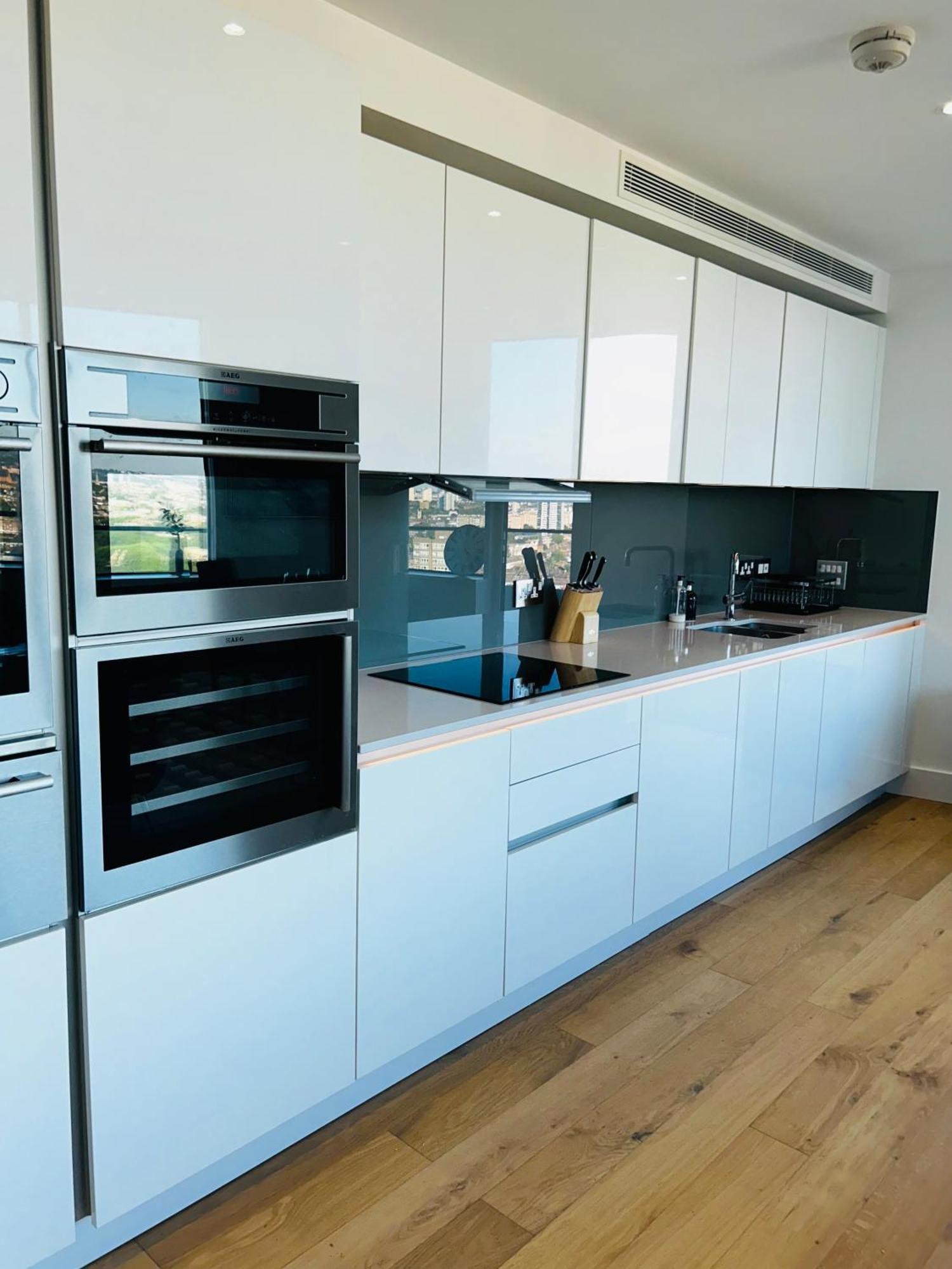 Luxury Sea View Two Bed Penthouse In Battersea Apartment *