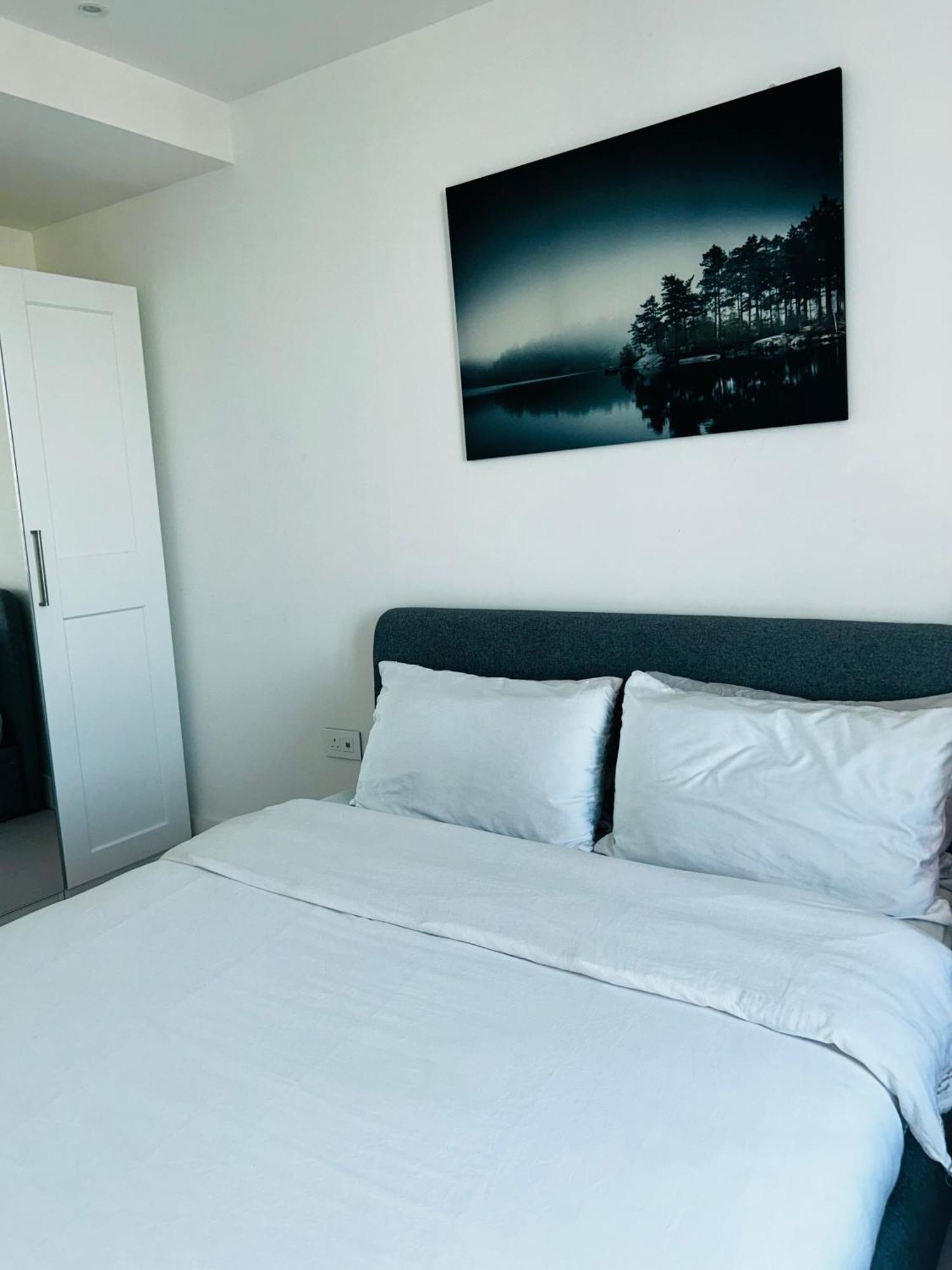 Apartment Luxury Sea View Two Bed Penthouse In Battersea London