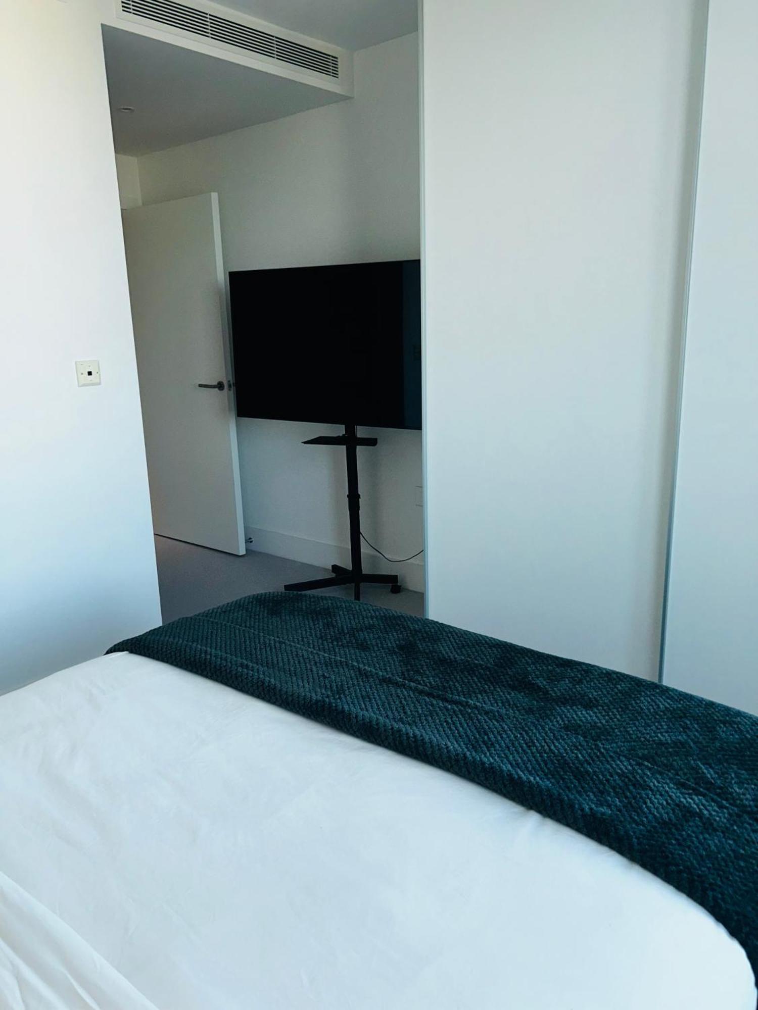 Apartment Luxury Sea View Two Bed Penthouse In Battersea