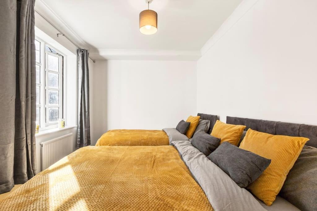 Very Tower Bridge - 2 Bdr - 2 Bath London