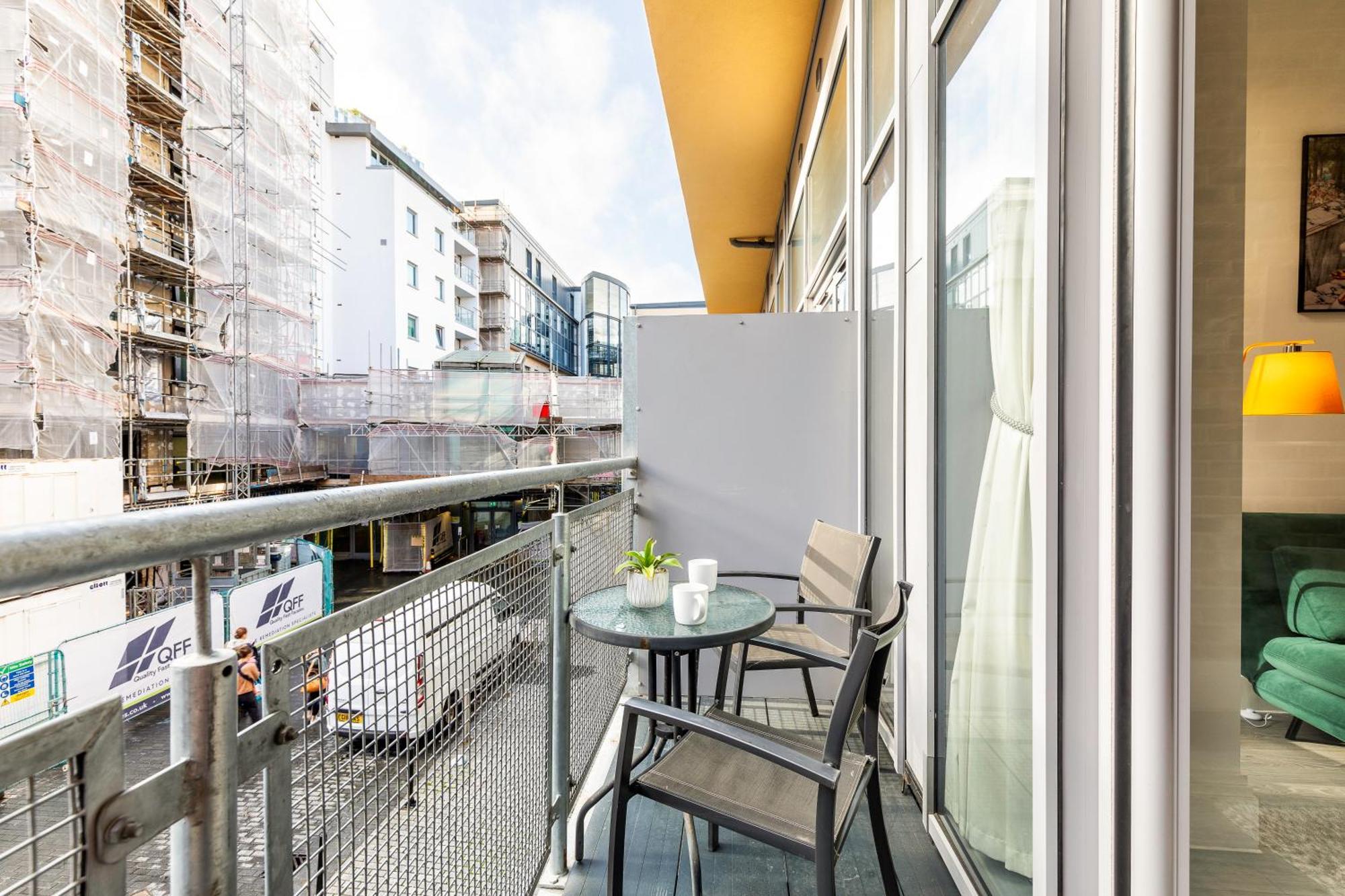 Apartment Sleek One Bedroom Flat In East Putney London