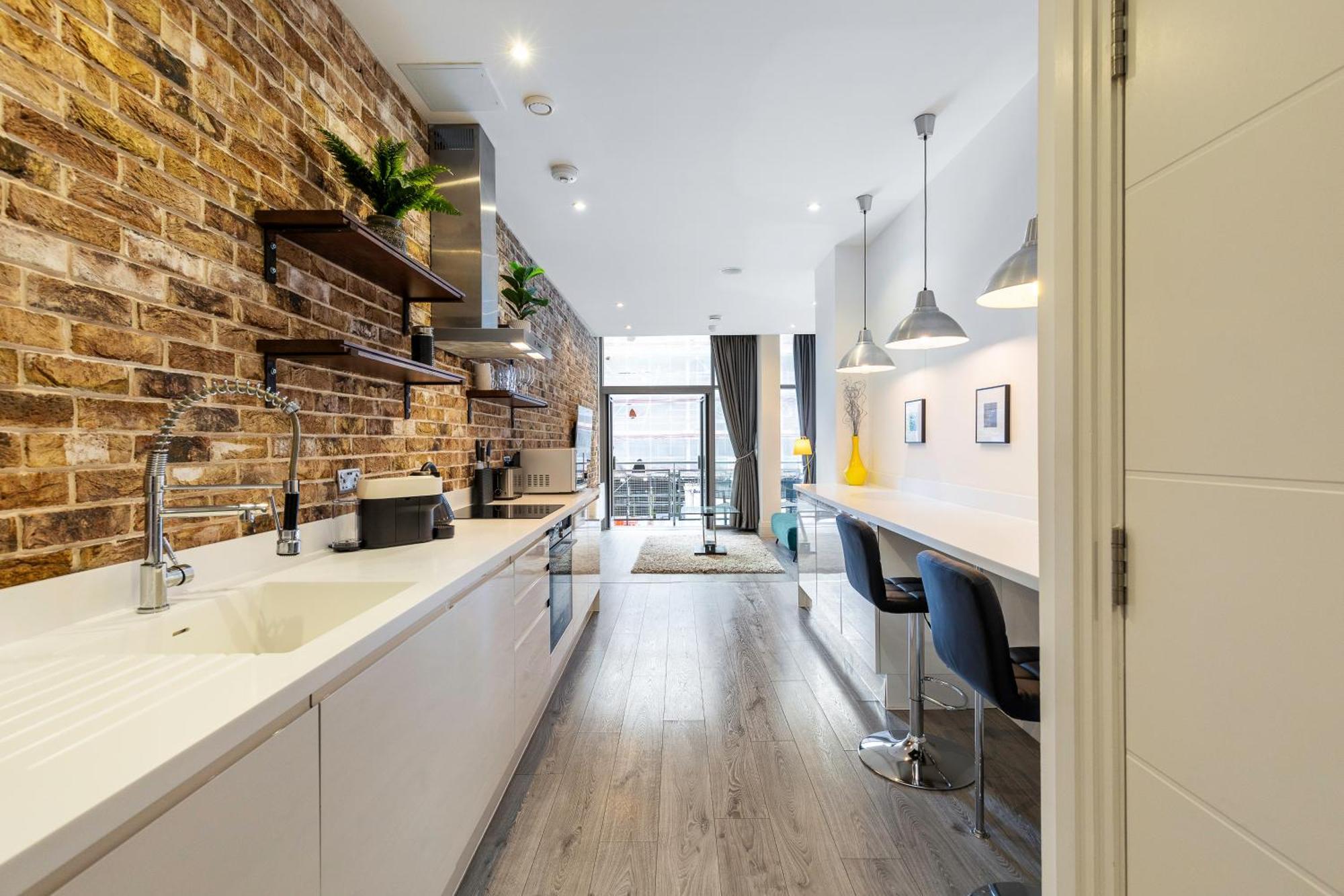 Sleek One Bedroom Flat In East Putney * London