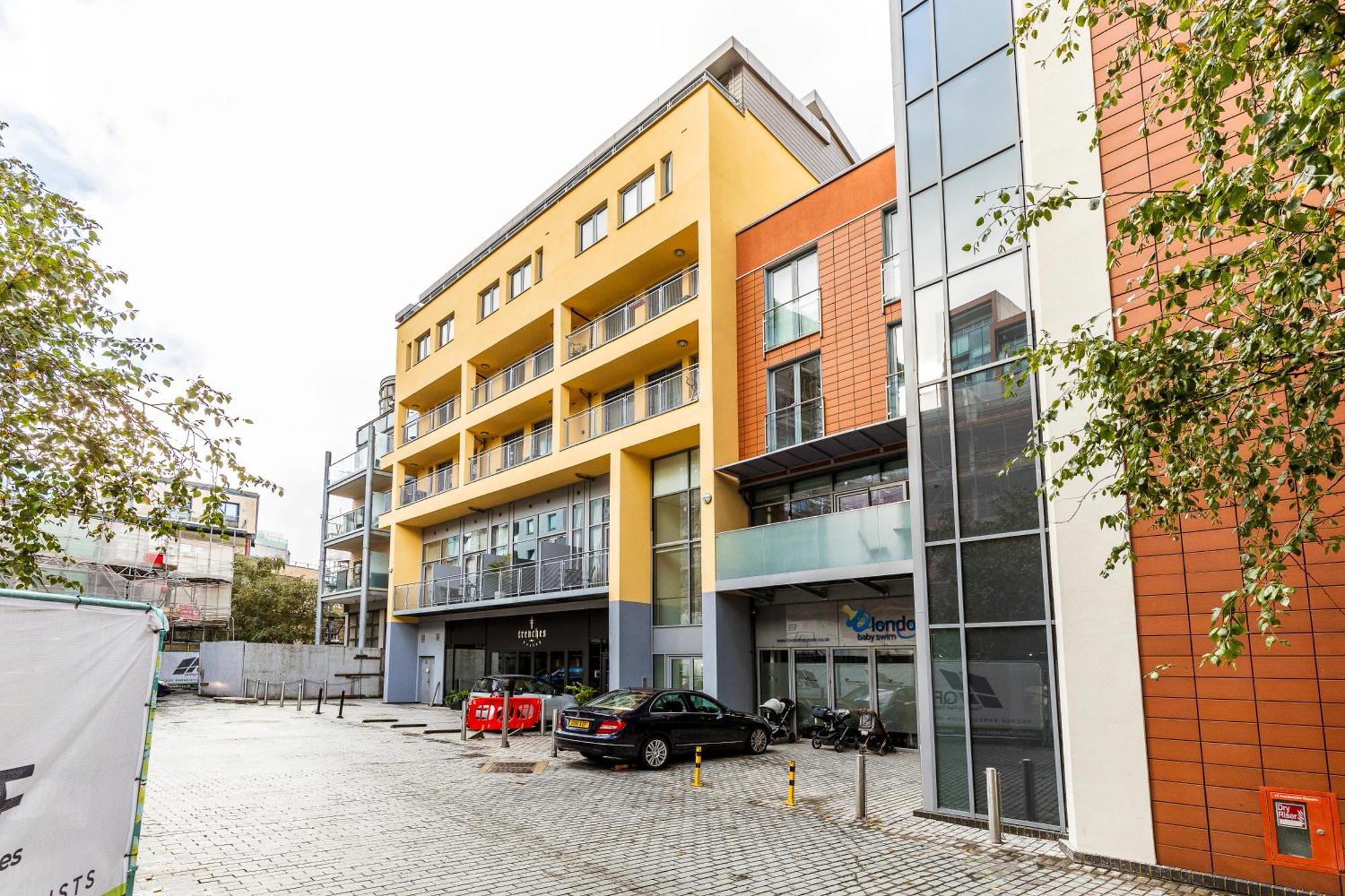 Sleek One Bedroom Flat In East Putney * London