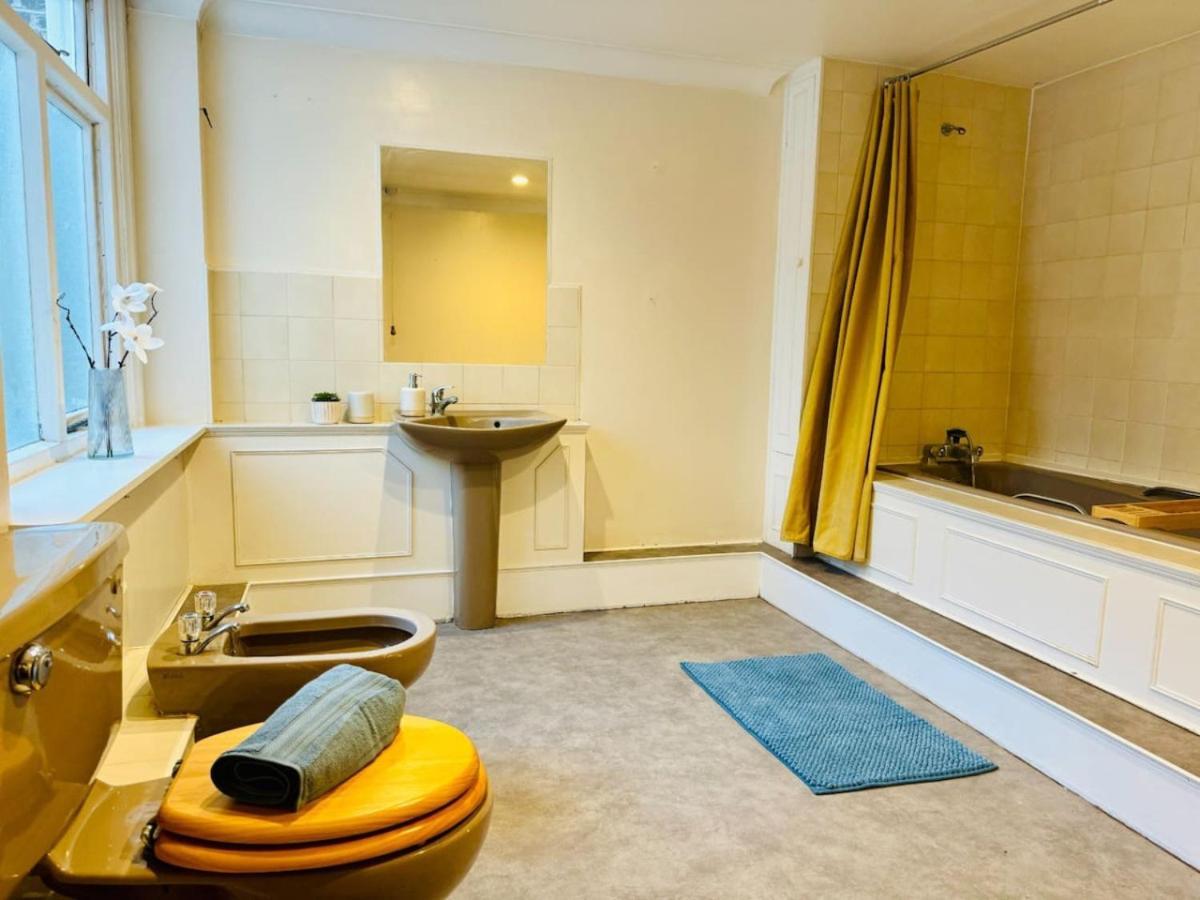 Charming Victorian Townhouse In Hackney