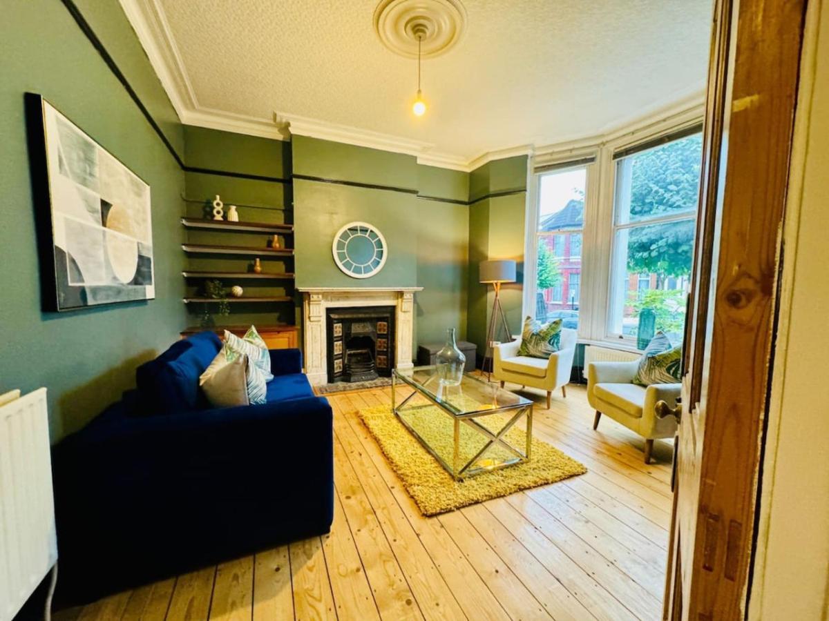 Charming Victorian Townhouse In Hackney