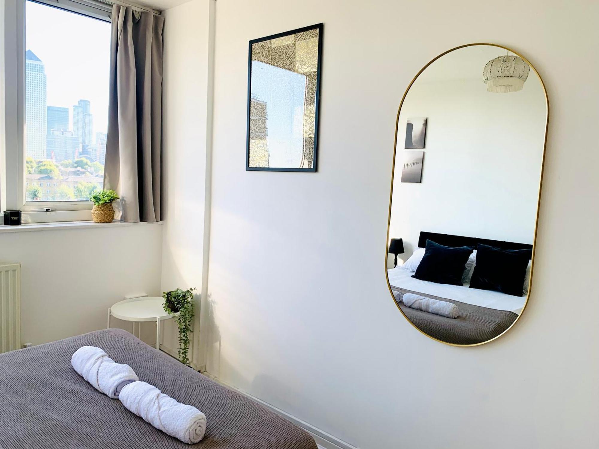 Poplar - Sleep 4-5 - Ideal For Business Travellers & Contractors - Near Canary Wharf And Dlr Station - Parking Tickets Available On Request Apartamento