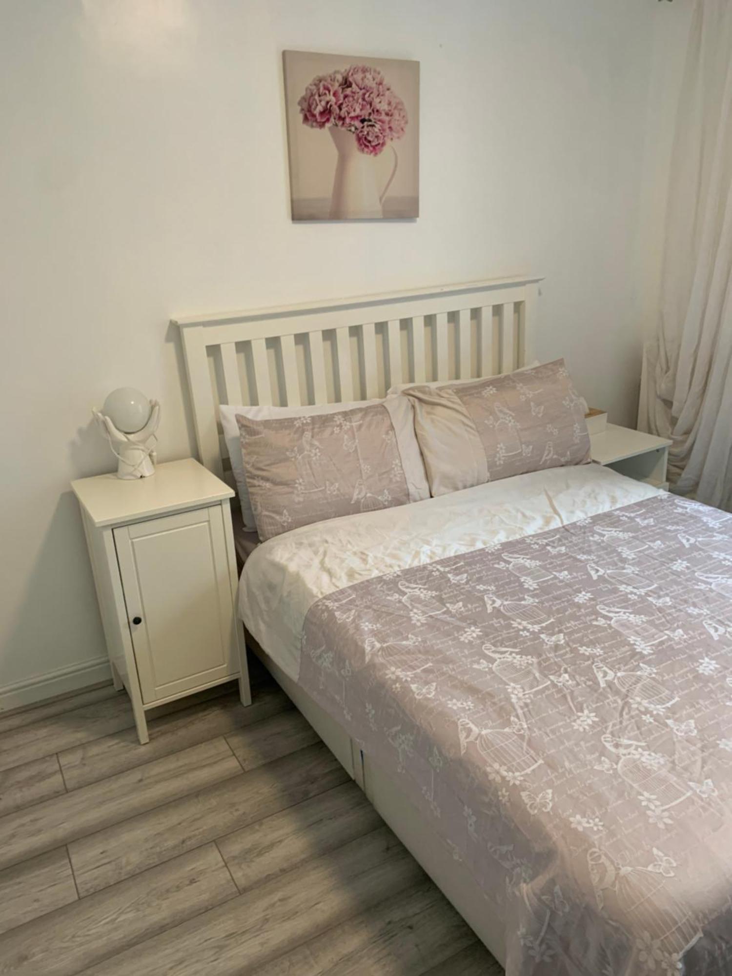 Large Double Ovo Wembley Stadium Homestay