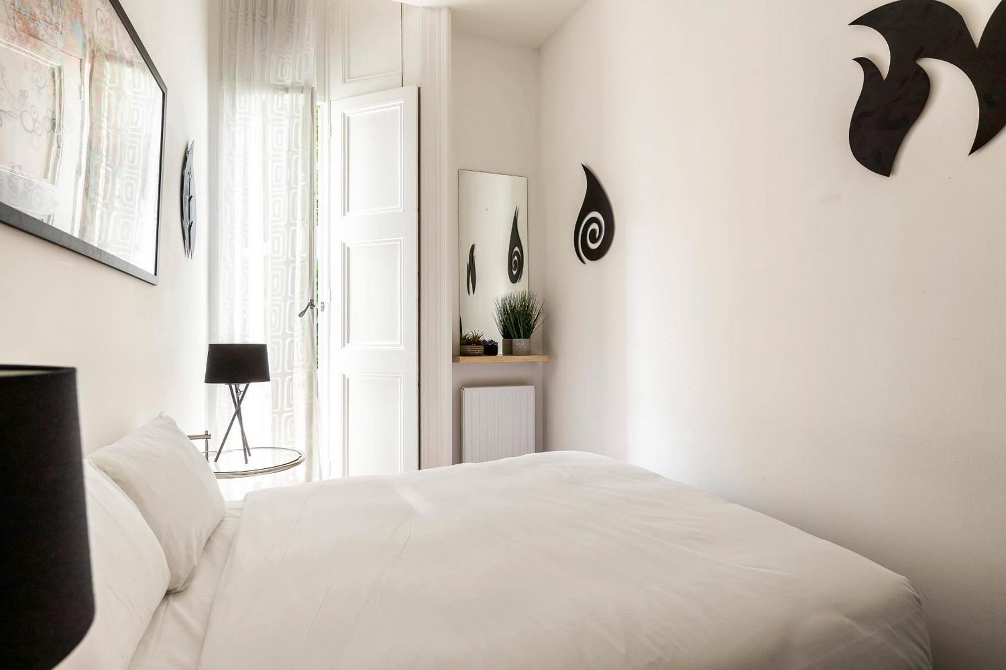 Classic Victorian Flat With Terrace Apartment *
