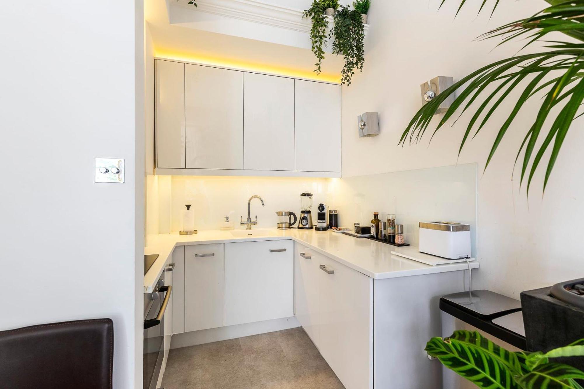 Apartment Classic Victorian Flat With Terrace *
