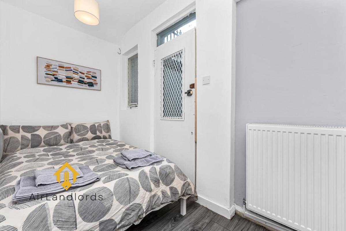 Fantastic 4 Bedroom In Russell Square *