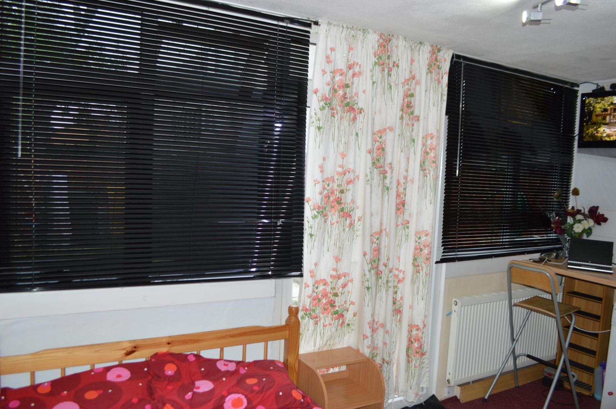 Private Cosy Roomz * London