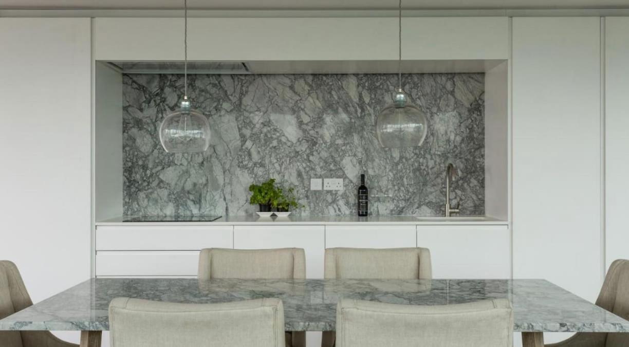 Apartment Luxury Panoramic 3 Bed With Private Terrace London