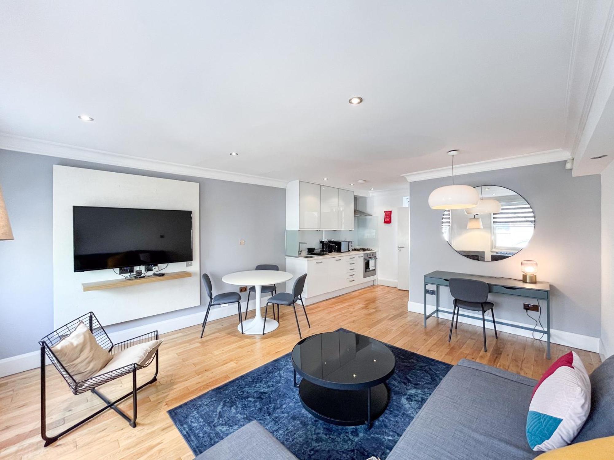 Apartment Large And Very Stylish P1