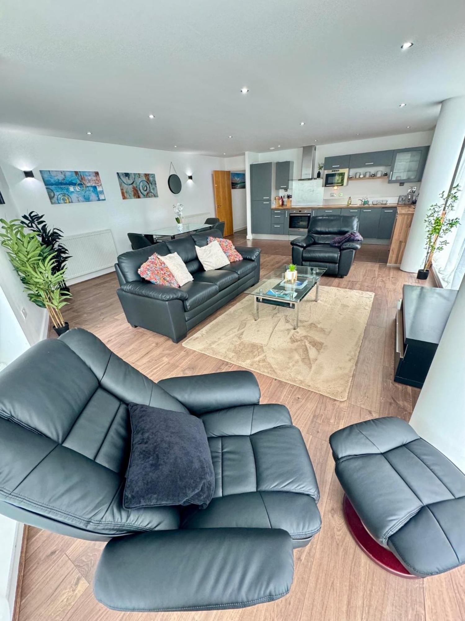 Luxury Dockview 3 Beds Excel Apartment London