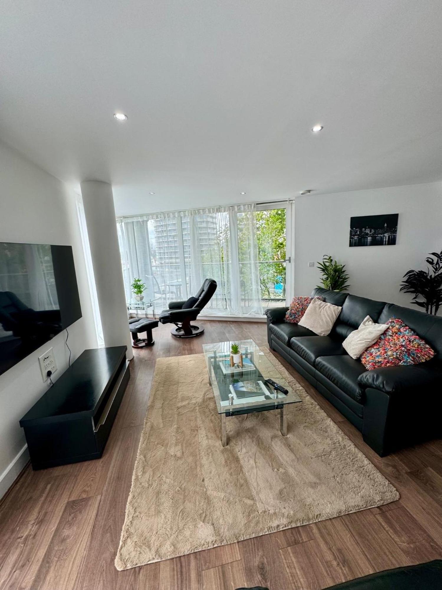 Apartment Luxury Dockview 3 Beds Excel London