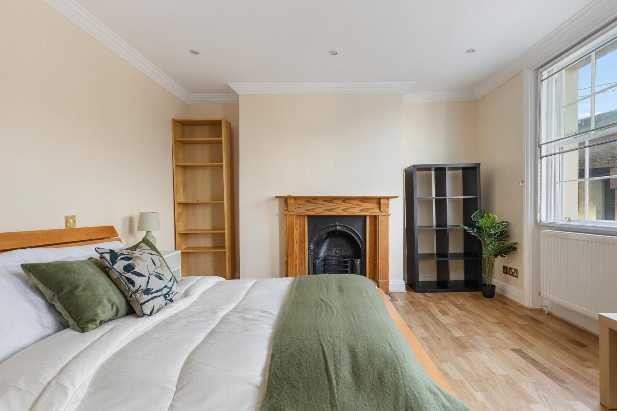 Parea Living - Spacious 4 Story House, Families, Big Groups Apartment London