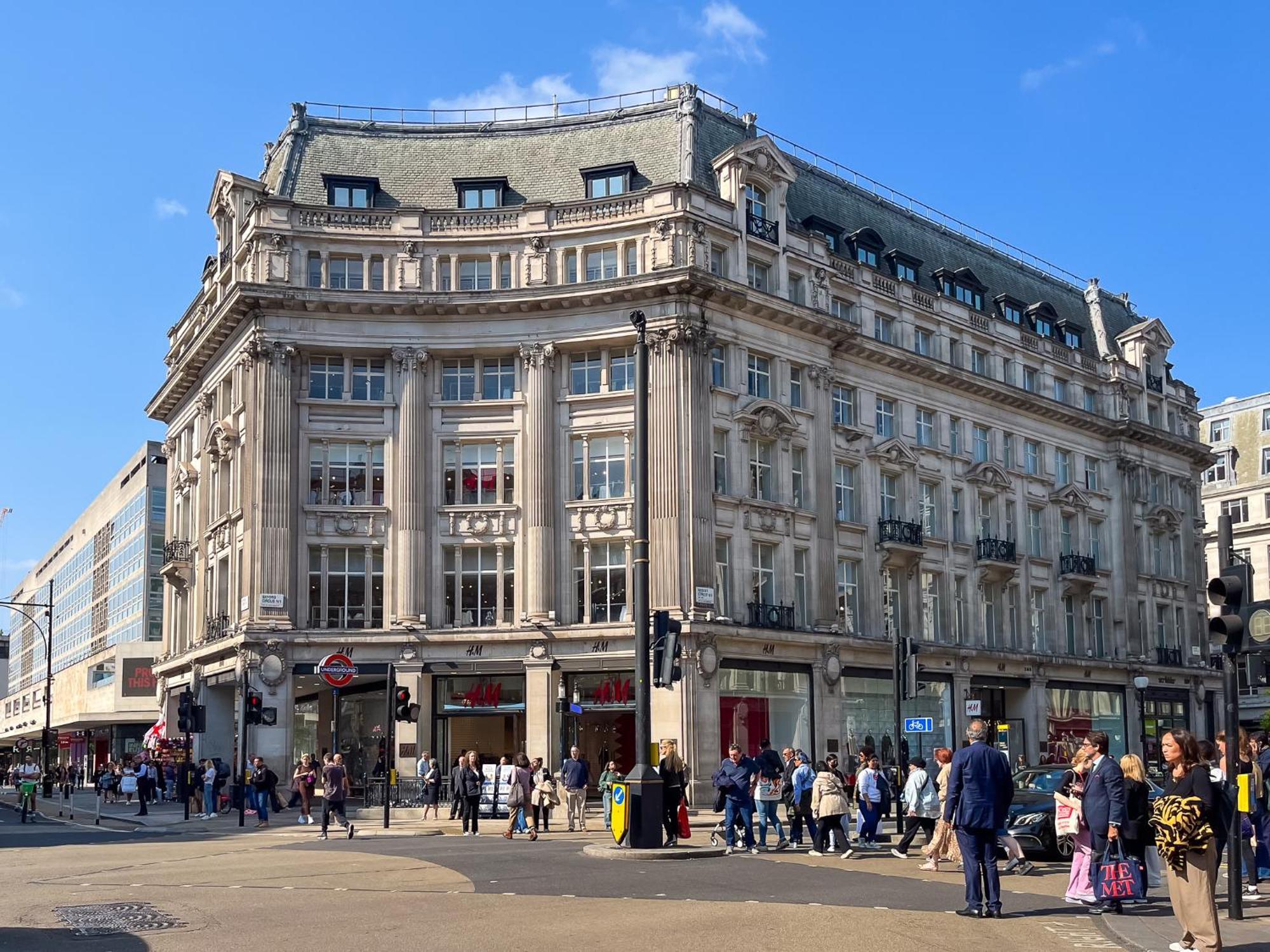 Holiday home 4br 2ba House By Livestay Short Lets & Serviced Near Oxford Circus With 2 Private Patios London