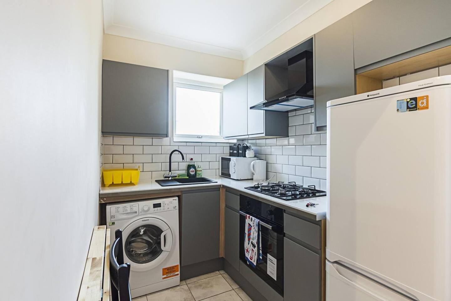 Apartment Private Homely Bedroom In Kensington R1