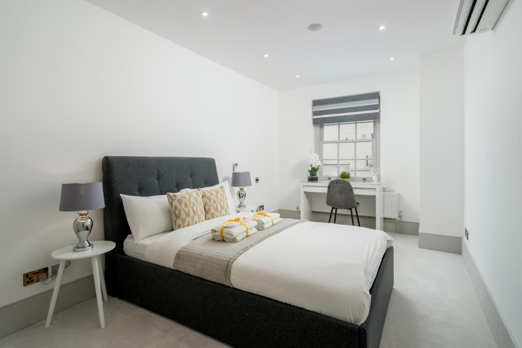 Holiday home Luxury Eaton Mews House In