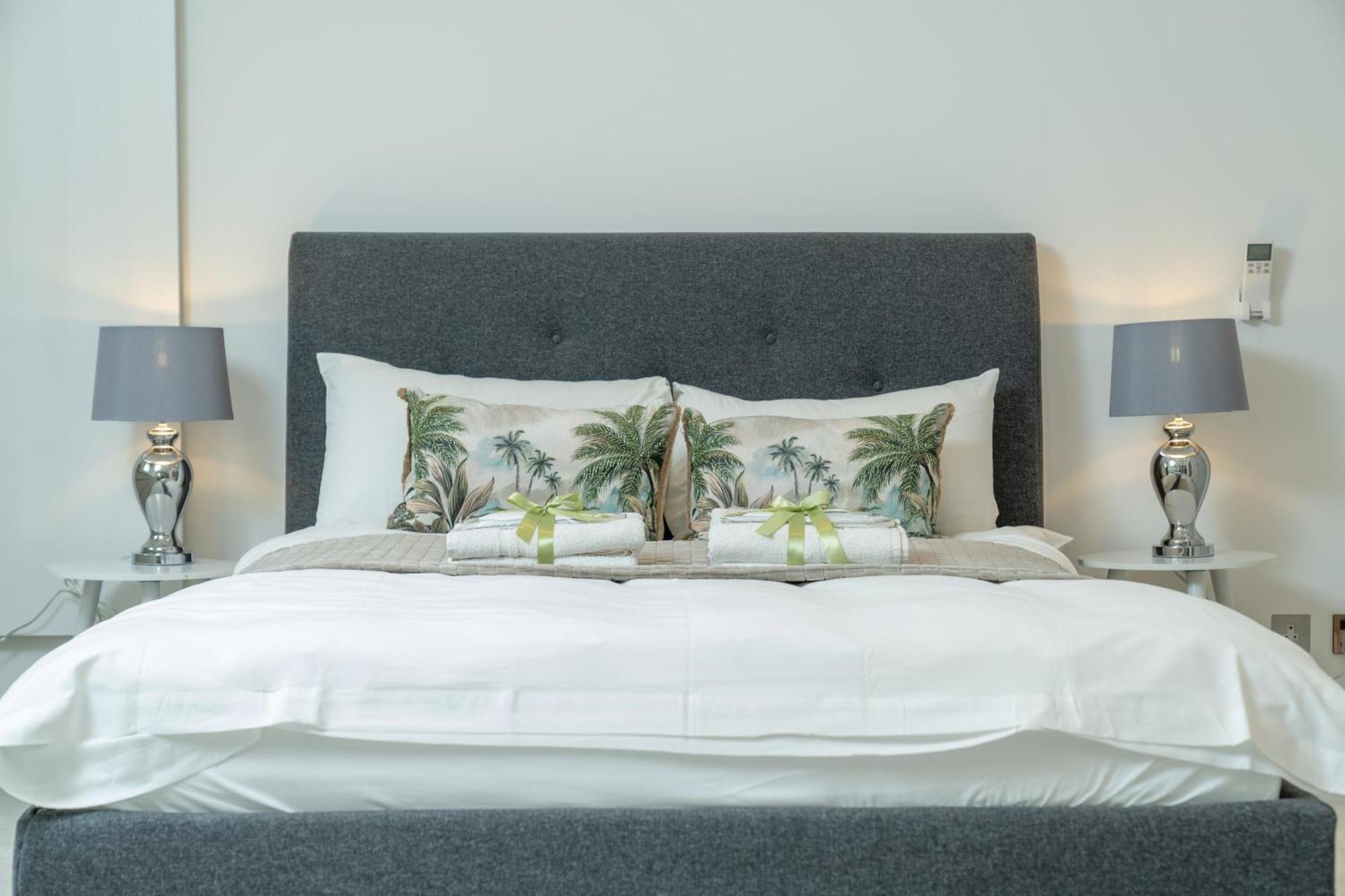 Luxury Eaton Mews House In * London