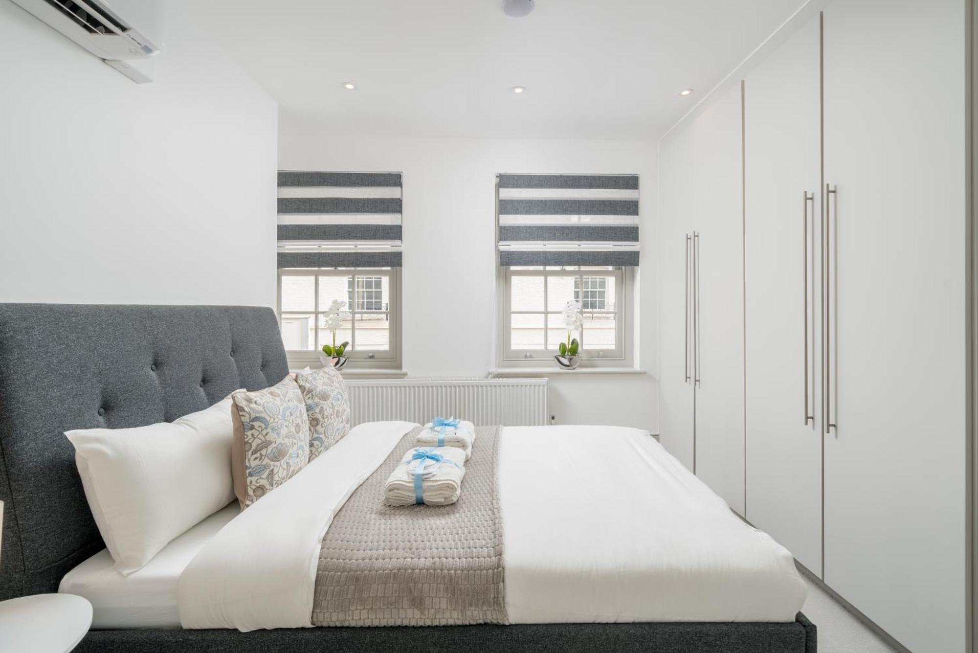 Luxury Eaton Mews House In * London
