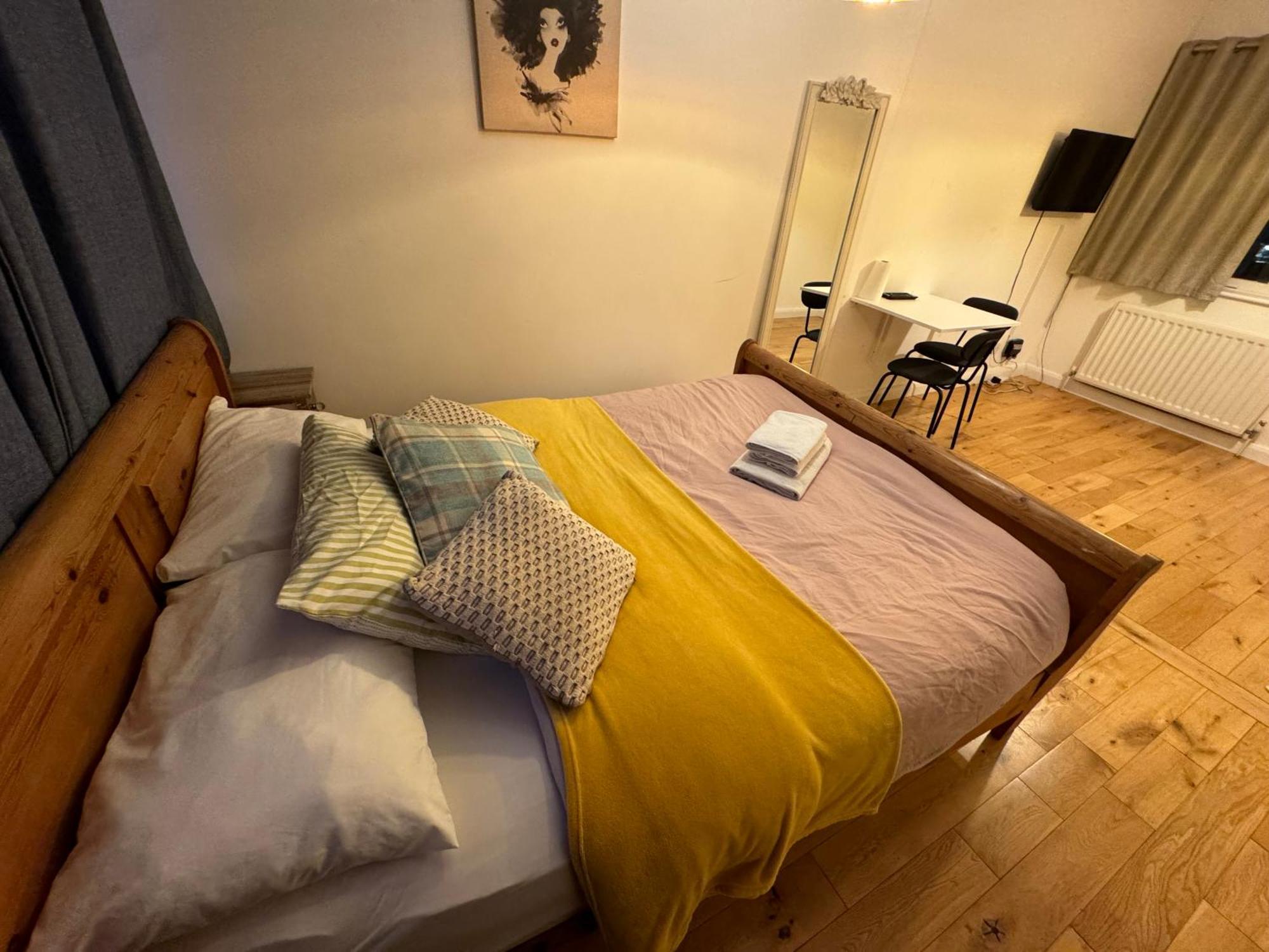 Cozy Near Guest house London