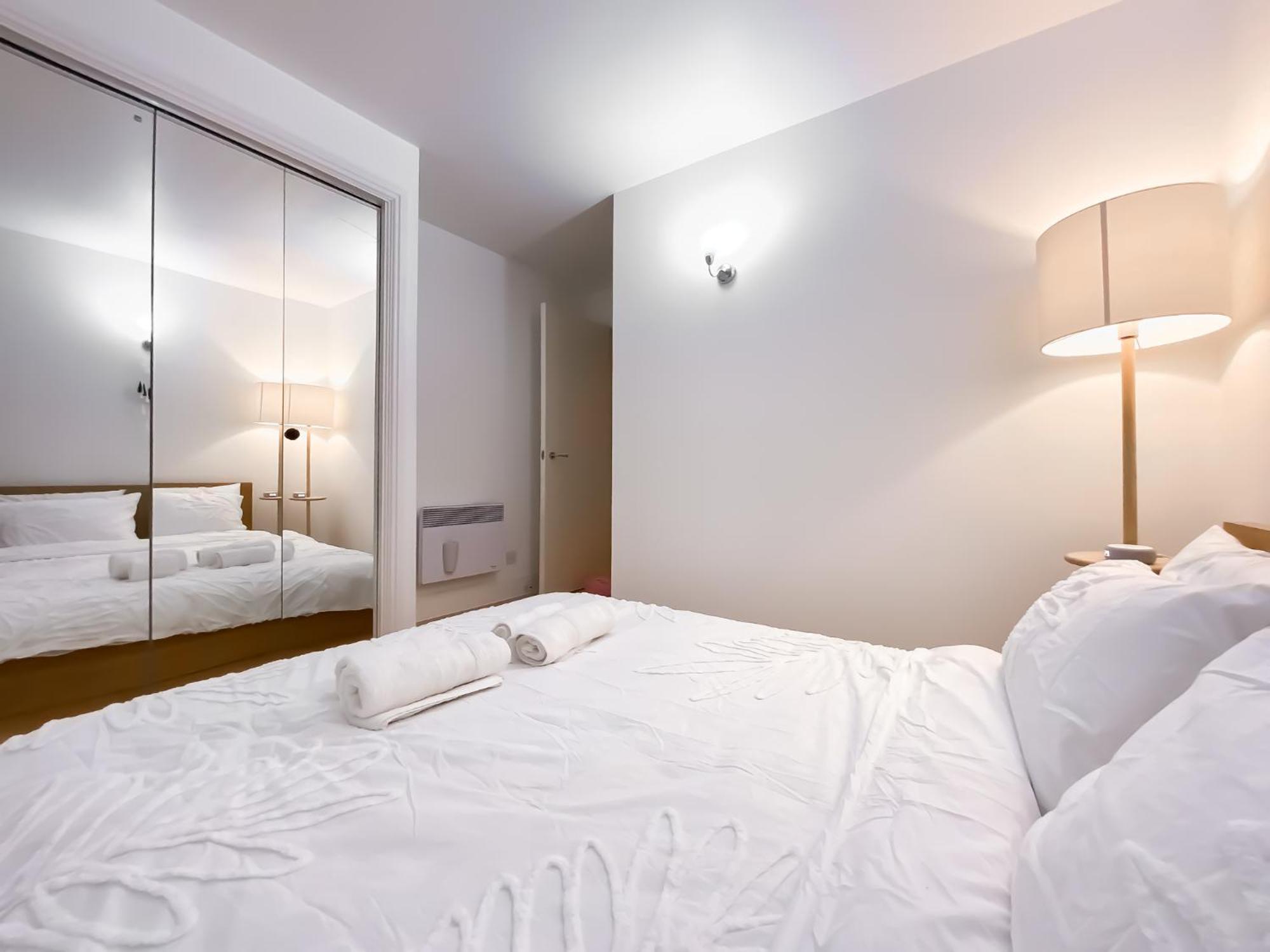 Apartamento Lovely 1 Bedroom With Hottub, Sauna, Gym *
