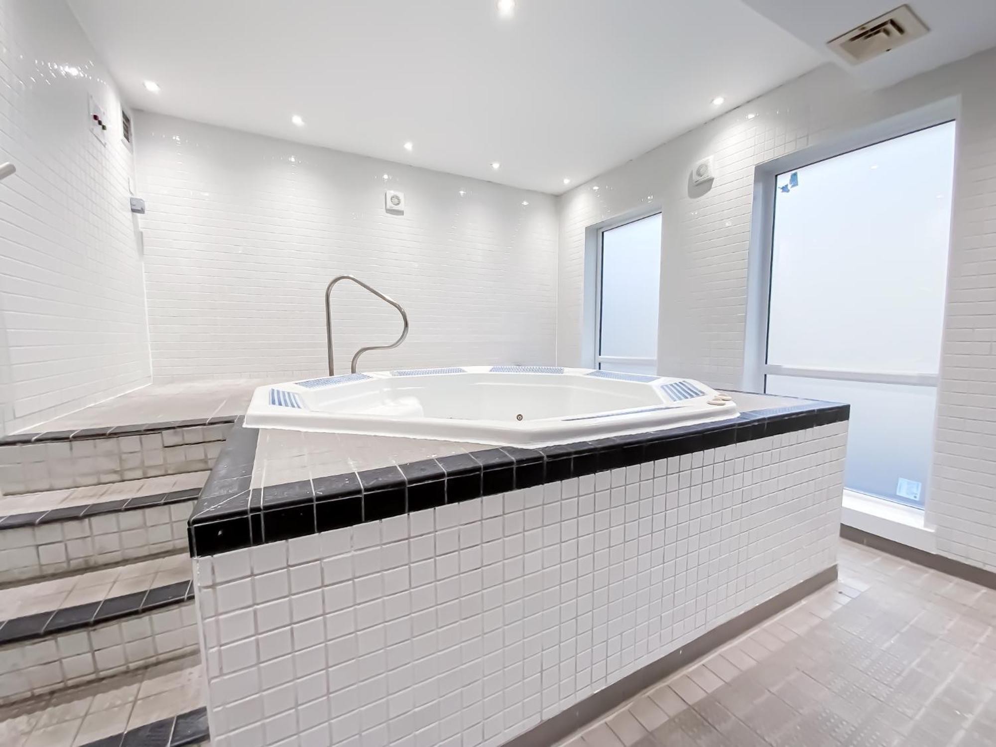 Apartamento Lovely 1 Bedroom With Hottub, Sauna, Gym Londres