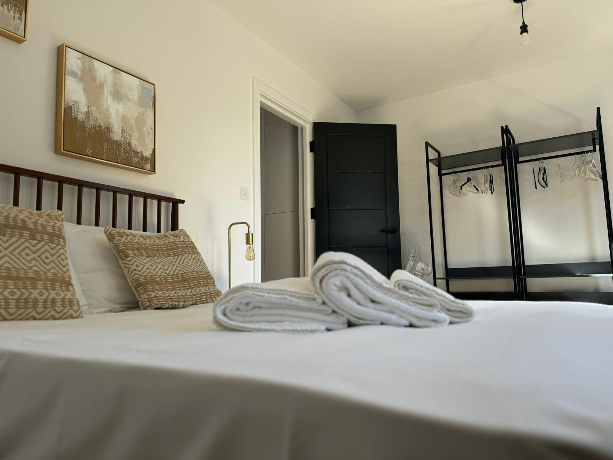 Lovely 1 Bedroom In Heart Of East Apartment