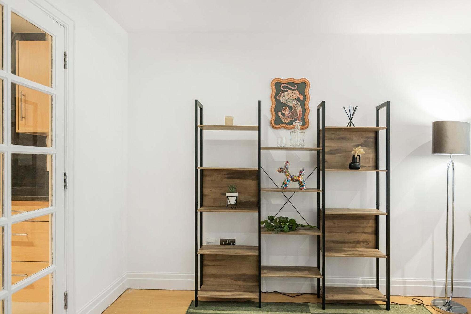 Athera - Hoxton Square 2 Bed, 2 Bath Entire Private Apartment *