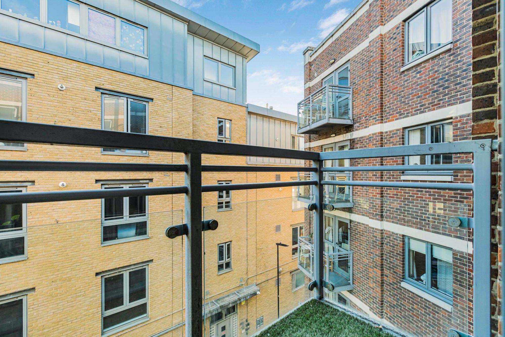 Athera - Hoxton Square 2 Bed, 2 Bath Entire Private Apartment London