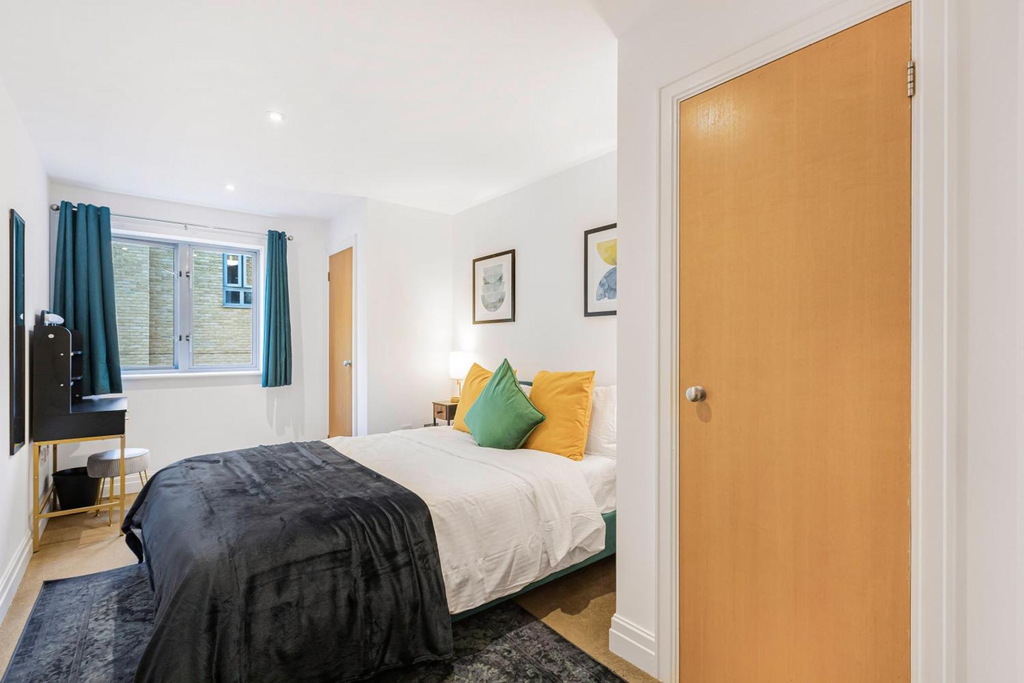 Athera - Hoxton Square 2 Bed, 2 Bath Entire Private Apartment *