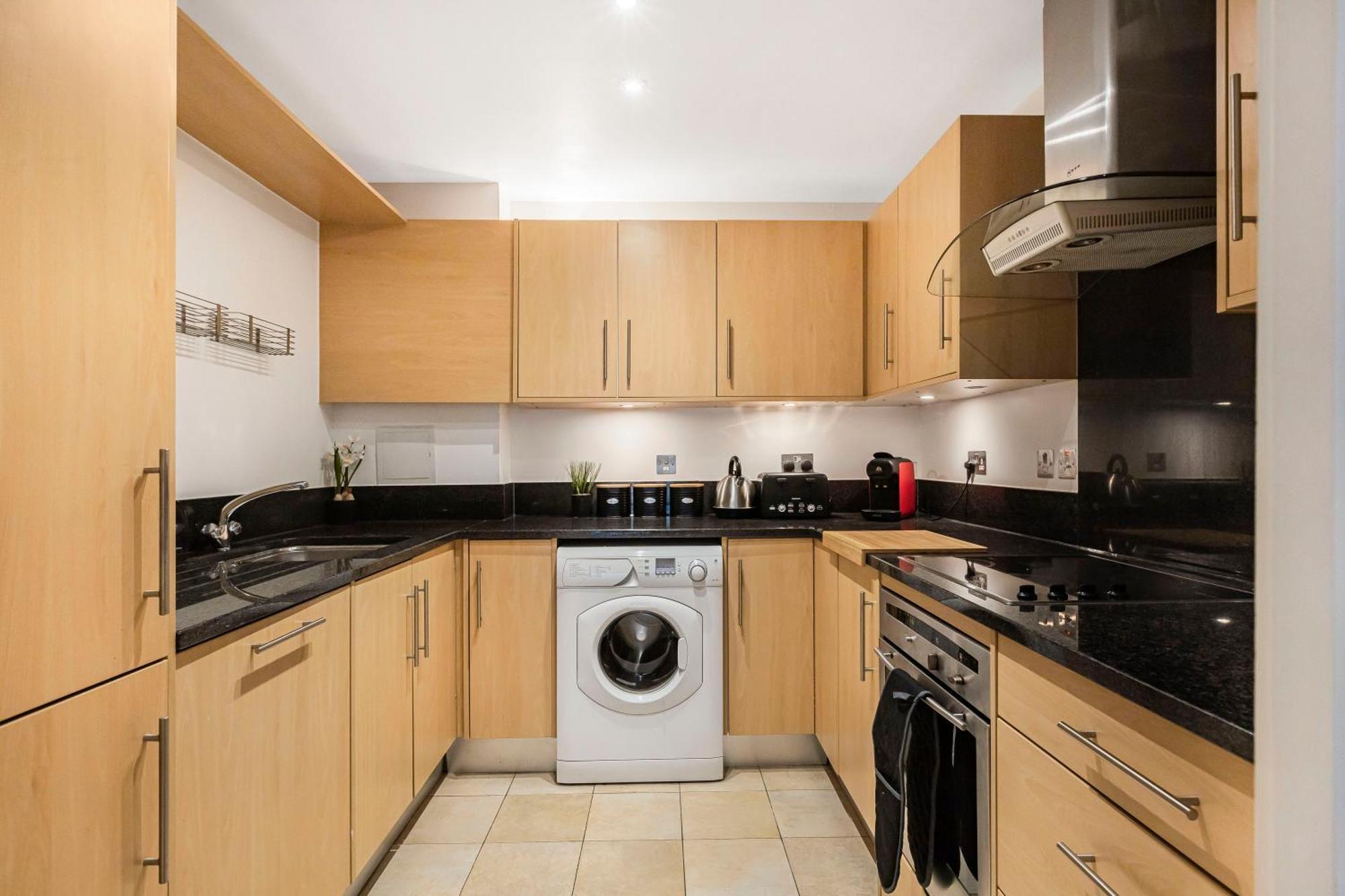 Athera - Hoxton Square 2 Bed, 2 Bath Entire Private Apartment *